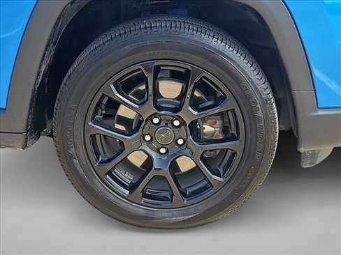 Used 2025 Jeep Compass Latitude w/ Altitude Special Edition AWD/4WD image 23
