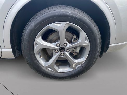Used 2024 Ford Escape ST-Line w/ Tech Pack #1 AWD/4WD image 9