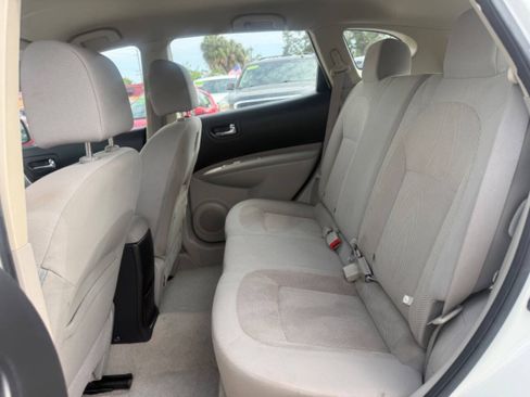 Used 2015 Nissan Rogue S w/ Convenience Package AWD/4WD image 16