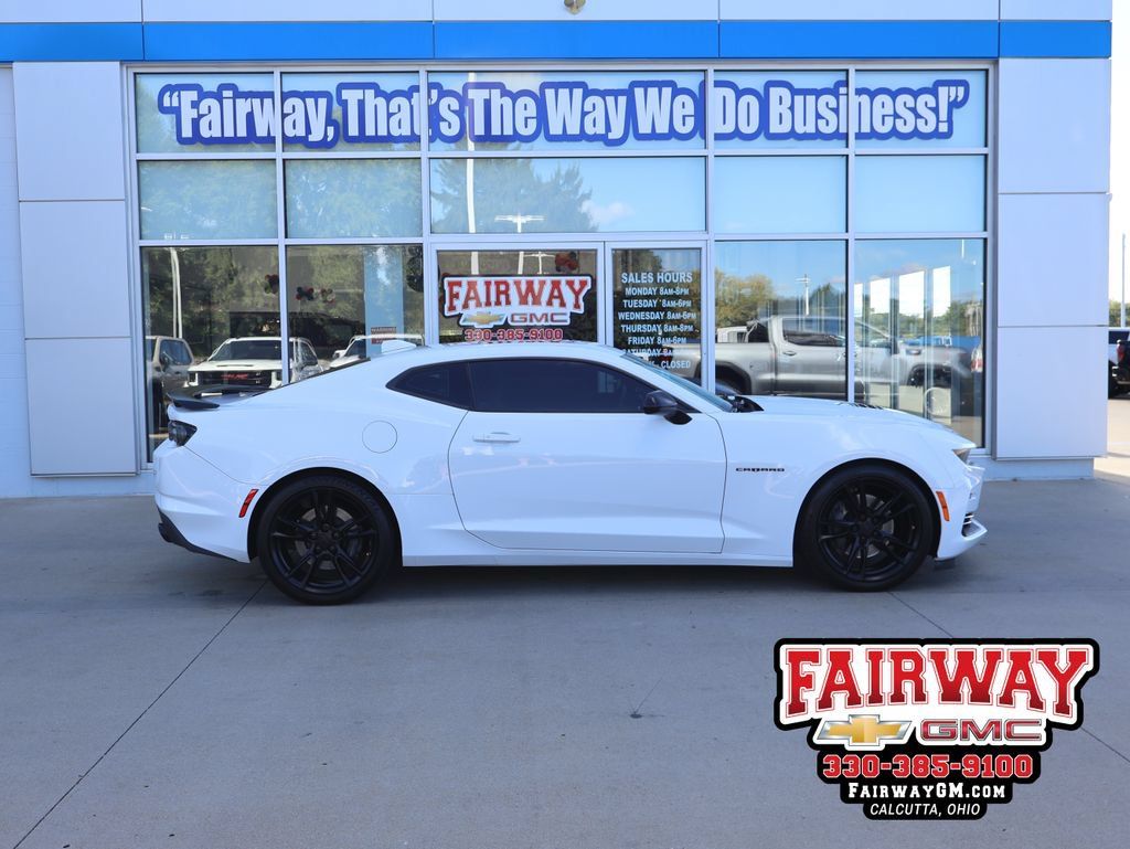 Used 2021 Chevrolet Camaro SS RWD image 1