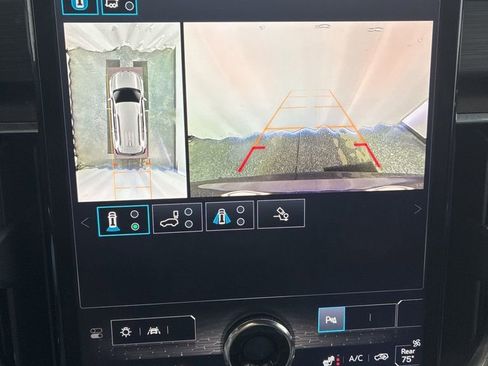 Used 2025 GMC Acadia Elevation image 18