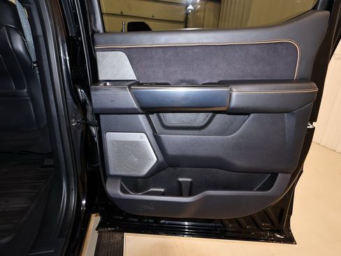 Certified 2024 Ford F250 Platinum image 18