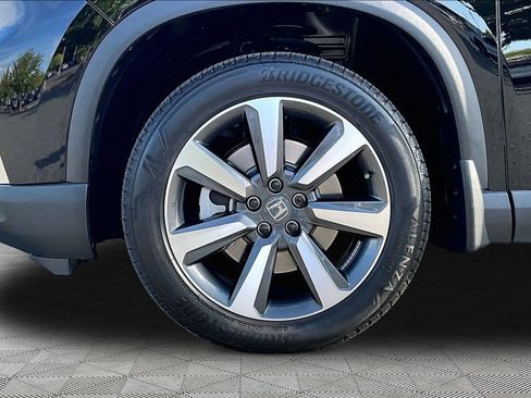 Used 2025 Honda Pilot Elite image 25