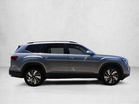 Used 2026 Volkswagen Atlas SE AWD/4WD image 4
