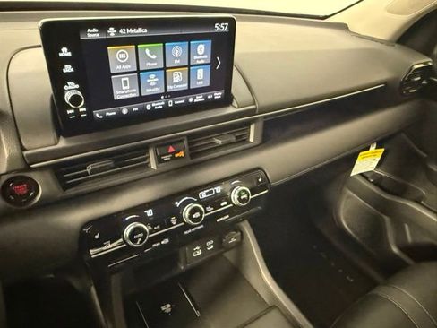 Used 2025 Honda Pilot EX-L image 23