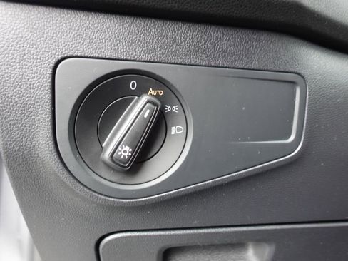 Used 2024 Volkswagen Tiguan S image 17