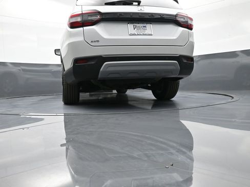 Used 2023 Honda Pilot EX-L image 32