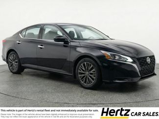 Used 2025 Nissan Altima 2.5 SV video 1