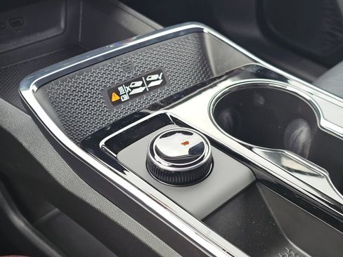 New 2026 Chevrolet Equinox RS w/ Convenience Package III image 17