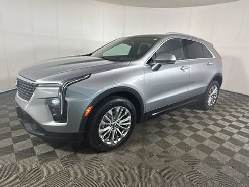 Used 2024 Cadillac XT4 Premium Luxury AWD/4WD image 6