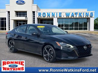 Used 2023 Nissan Altima 2.5 SR w/ SR Premium Package FWD video 1