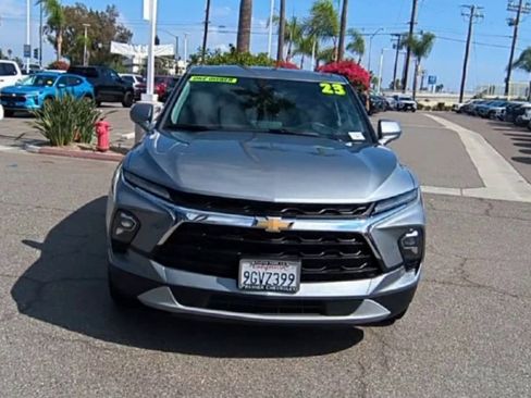 Used 2023 Chevrolet Blazer LT image 3