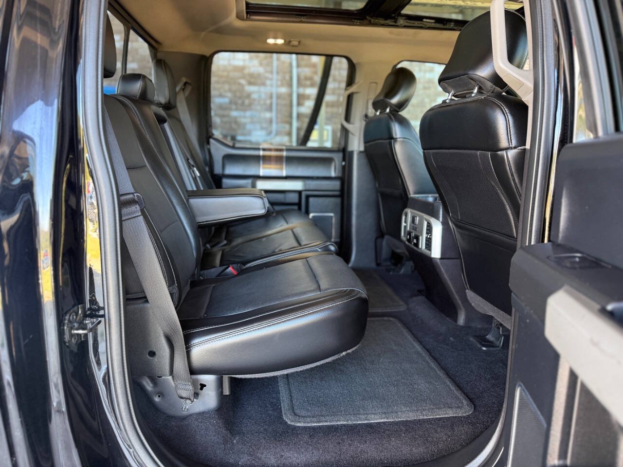 Used 2017 Ford F150 Lariat w/ Equipment Group 502A Luxury AWD/4WD image 18