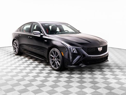 Used 2025 Cadillac CT5 V RWD image 7