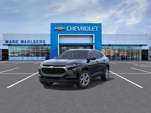 New 2026 Chevrolet Trax LS w/ LS Convenience Package FWD image 8