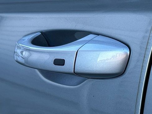 Used 2022 Volkswagen Taos SE image 33