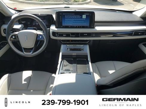 New 2026 Lincoln Aviator 2WD image 17