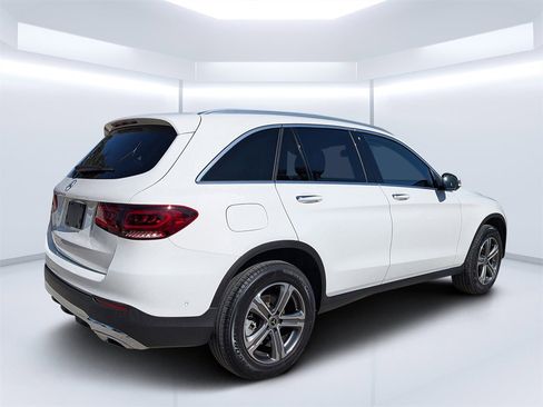 Used 2022 Mercedes-Benz GLC 300 image 3
