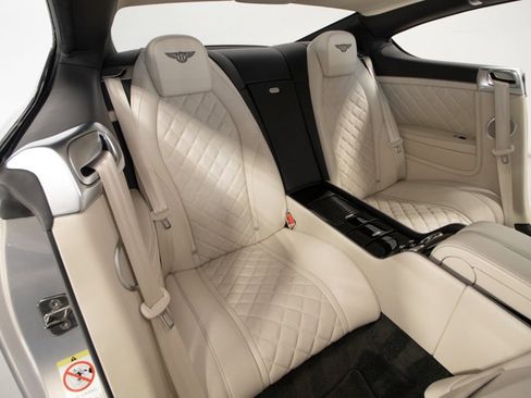 Used 2017 Bentley Continental GT image 50