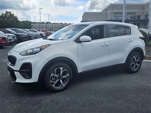 Used 2021 Kia Sportage LX image 3