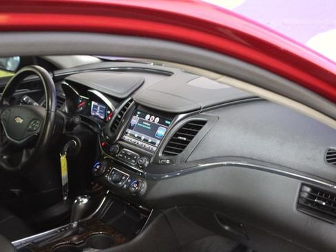 Used 2014 Chevrolet Impala LT FWD image 12