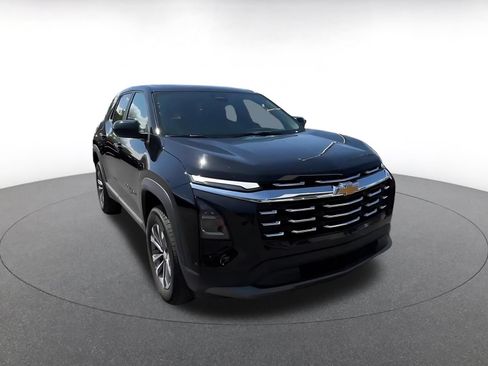 Used 2025 Chevrolet Equinox LT AWD/4WD image 3
