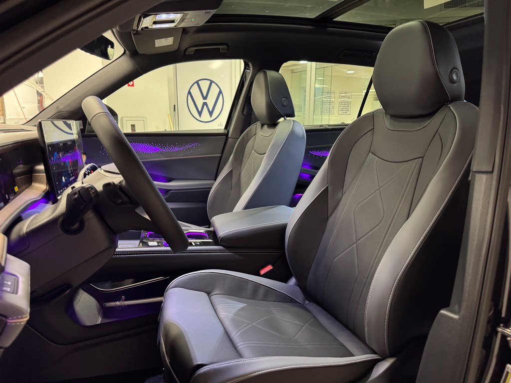 New 2027 Volkswagen Atlas SEL R-Line AWD/4WD image 17