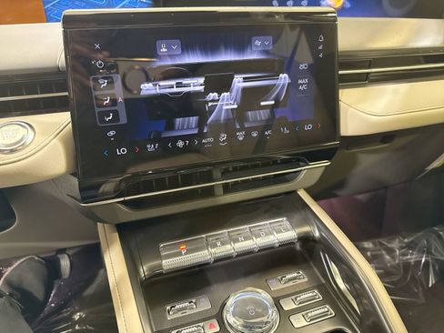 New 2026 Lincoln Nautilus Premier image 20