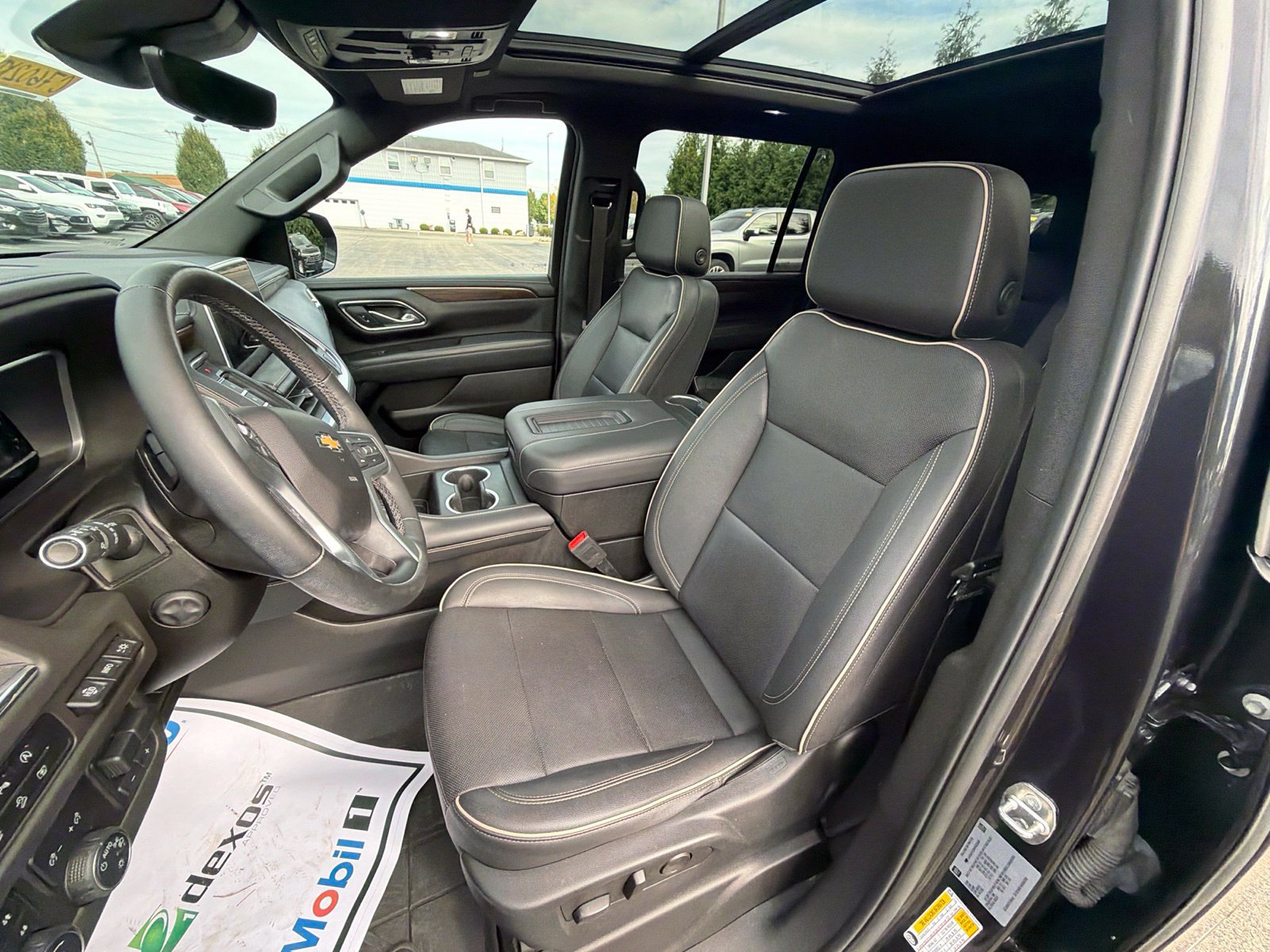 Used 2023 Chevrolet Suburban Premier w/ Premium Package AWD/4WD image 26