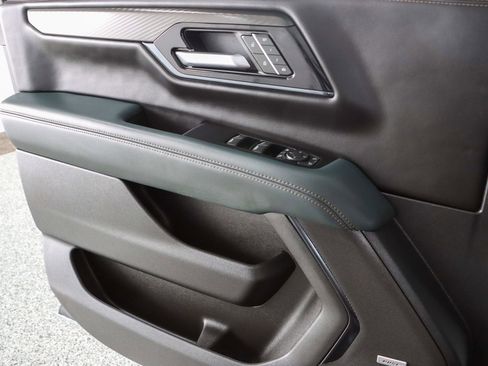 Used 2025 GMC Yukon AT4 w/ LPO, Floor Liner Package AWD/4WD image 25