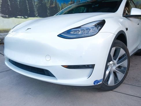 Used 2020 Tesla Model Y Long Range AWD/4WD image 7
