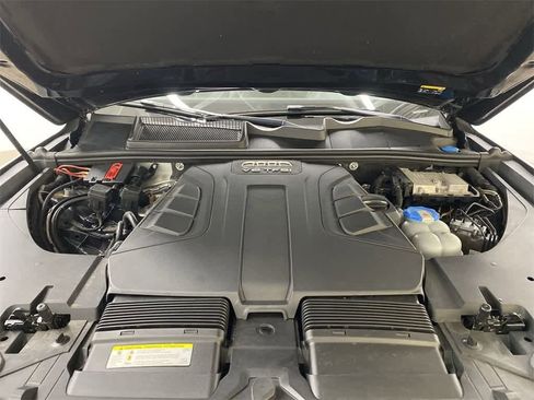 Used 2017 Audi Q7 3.0T Premium Plus image 11