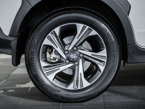 Used 2024 Subaru Crosstrek 2.0i Premium image 18