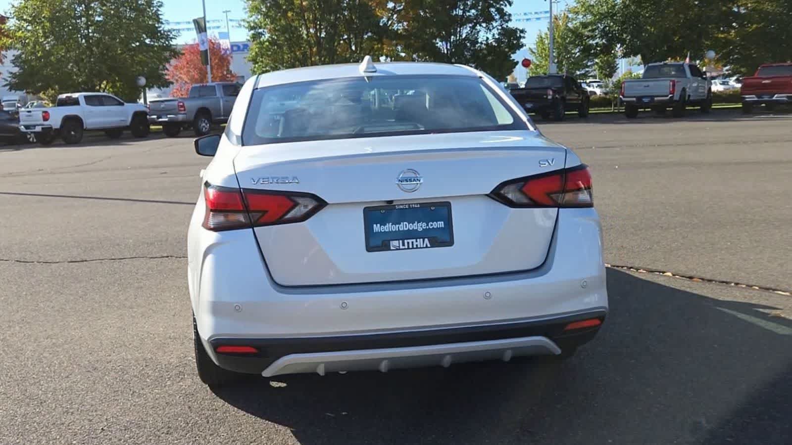 Used 2021 Nissan Versa SV FWD image 7