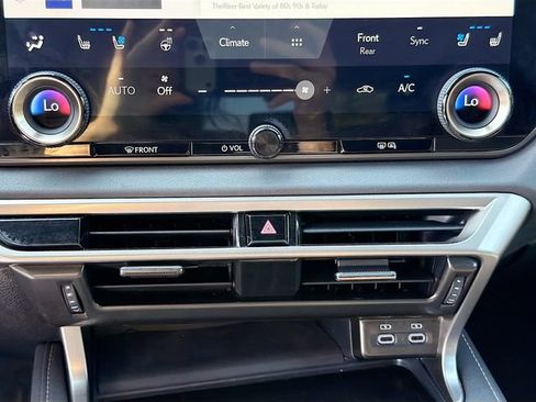 Used 2023 Lexus RX 350 w/ Accessory Package (Z1) AWD/4WD image 16