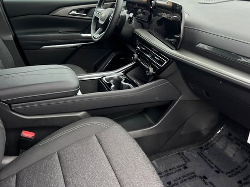 New 2025 Chevrolet Traverse LT w/ Enhanced Driving Package image 19