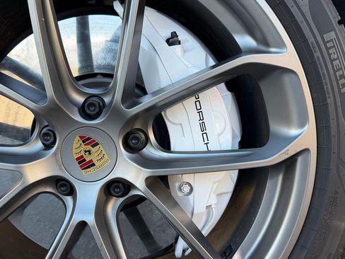 Used 2022 Porsche Cayenne Turbo image 13