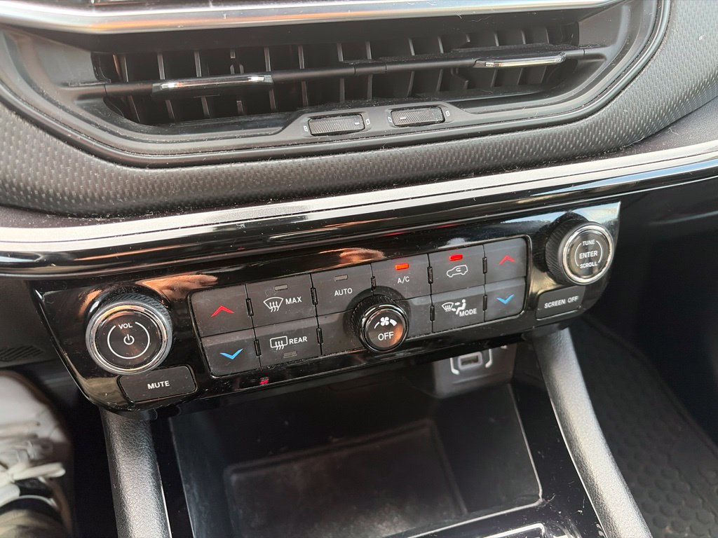 Used 2022 Jeep Compass Latitude w/ Convenience Group FWD image 10
