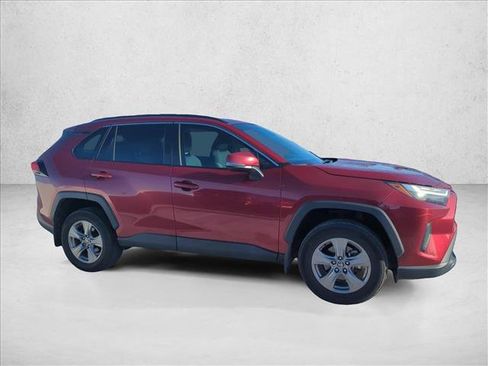 Used 2024 Toyota RAV4 XLE w/ Convenience Package FWD image 4