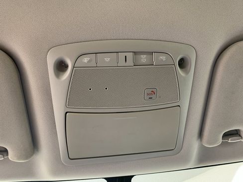 Used 2020 Nissan Pathfinder SL AWD/4WD image 28