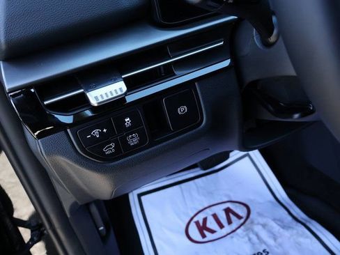 New 2026 Kia Sportage EX image 27