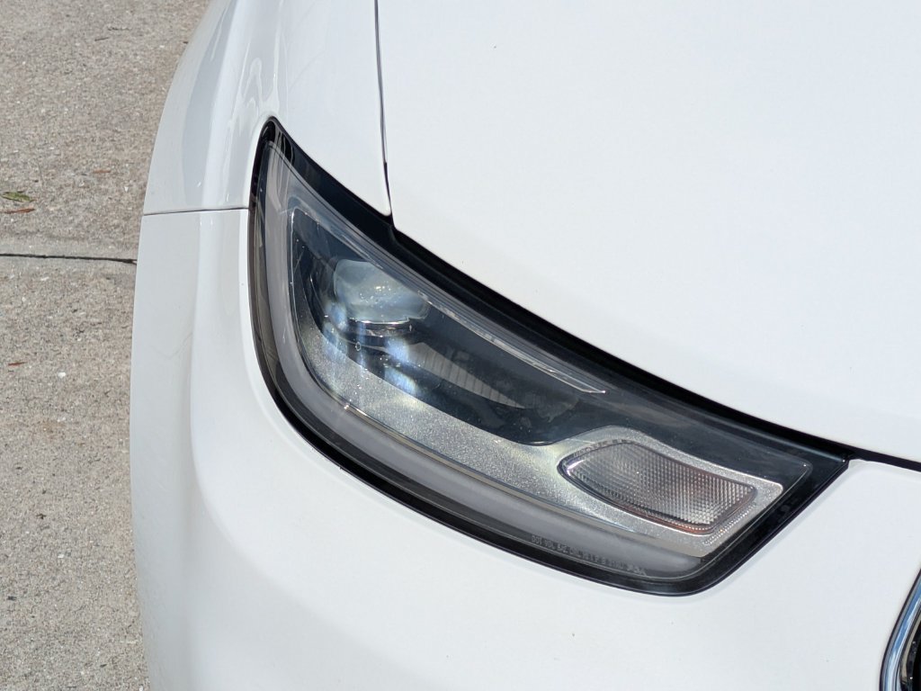 Used 2023 Chrysler Pacifica Touring-L FWD image 9