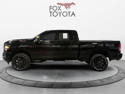 Used 2024 RAM 2500 Big Horn w/ Night Edition AWD/4WD image 3
