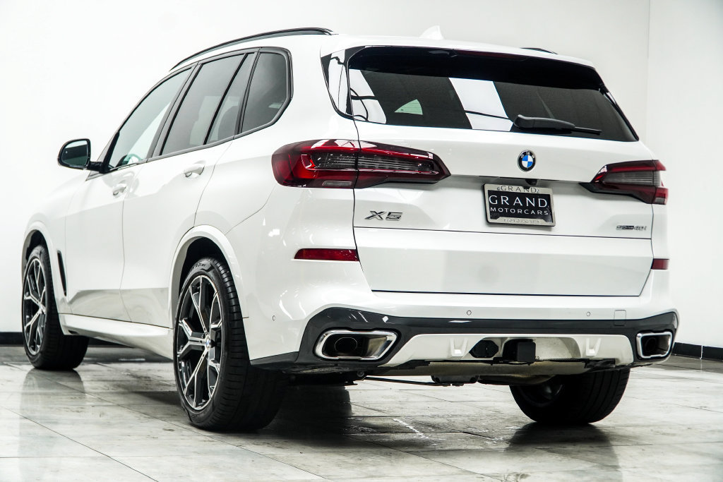 Used 2023 BMW X5 sDrive40i w/ M Sport Package RWD image 11