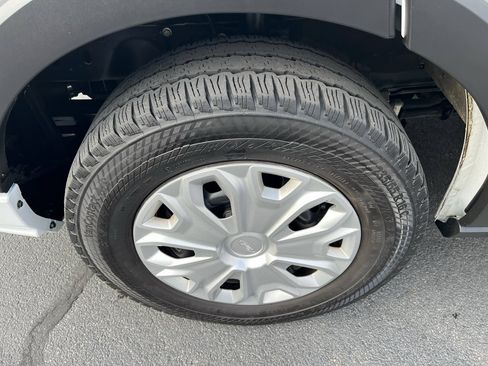 Used 2024 Ford Transit 350 XLT image 12