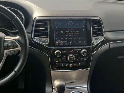 Used 2022 Jeep Grand Cherokee Limited AWD/4WD image 28