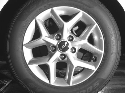 Used 2025 Kia Soul LX w/ LX Technology Package FWD image 17