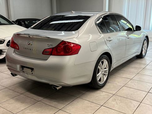 Used 2015 INFINITI Q40 w/ Navigation Package RWD image 9