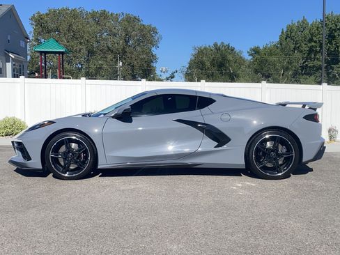 Used 2025 Chevrolet Corvette Stingray Preferred Cpe w/ Z51 Performance Package RWD image 3