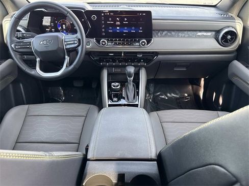 Used 2024 Chevrolet Colorado ZR2 w/ ZR2 Convenience Package III image 17